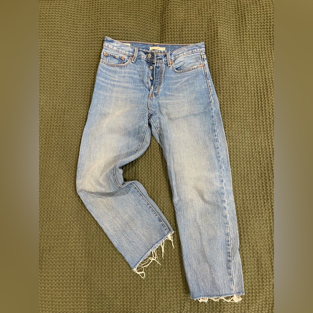 Levi’s Wedgie Straight Cropped Jean